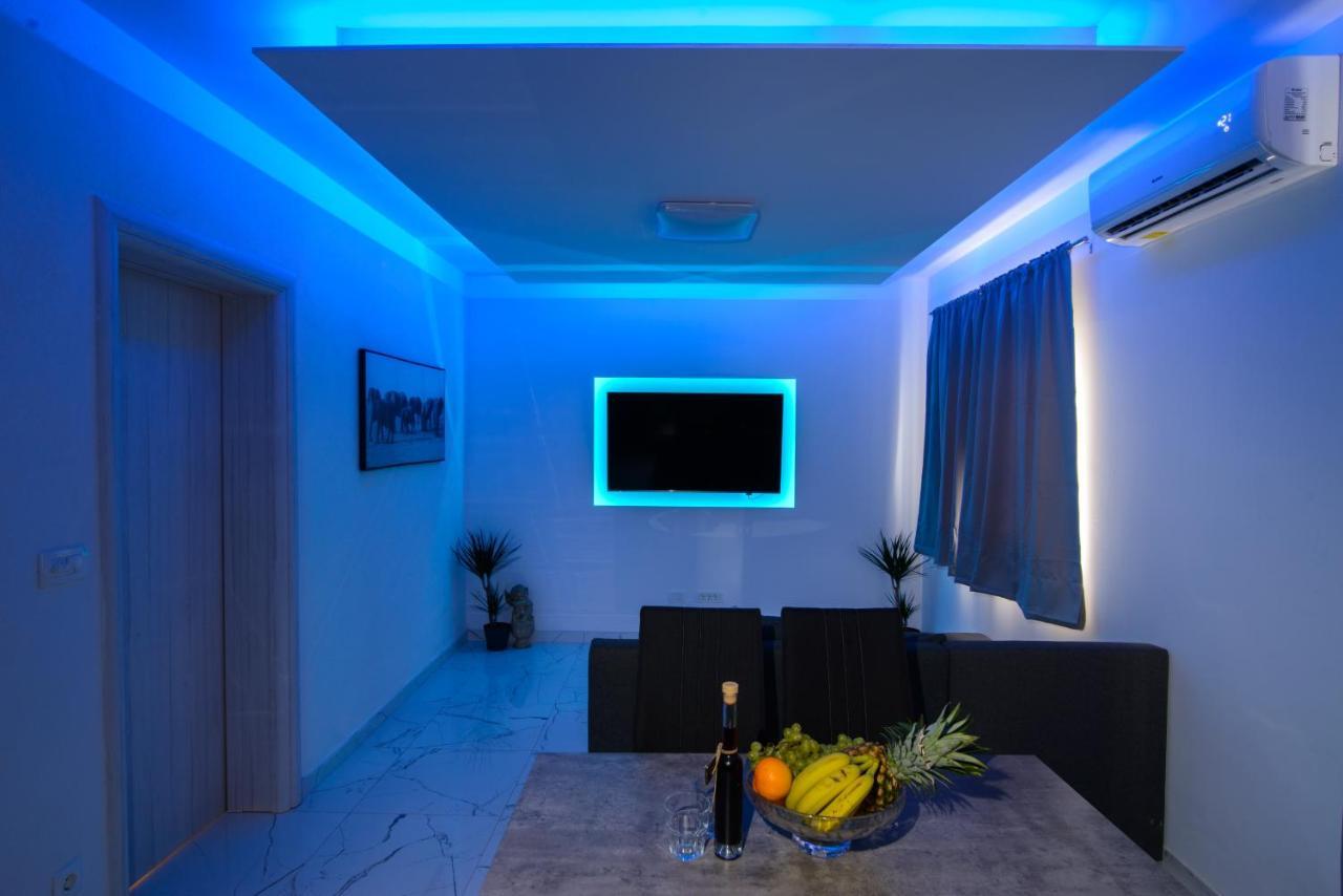 Apartments Pelja Trogir Exterior photo