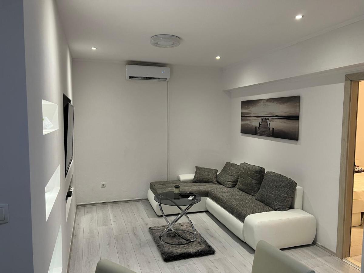 Apartments Pelja Trogir Exterior photo