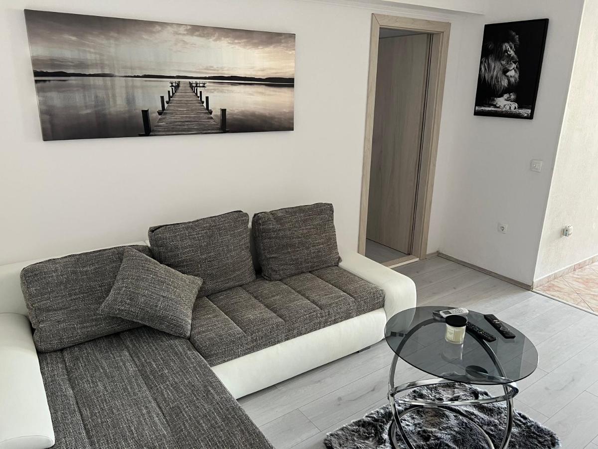 Apartments Pelja Trogir Exterior photo